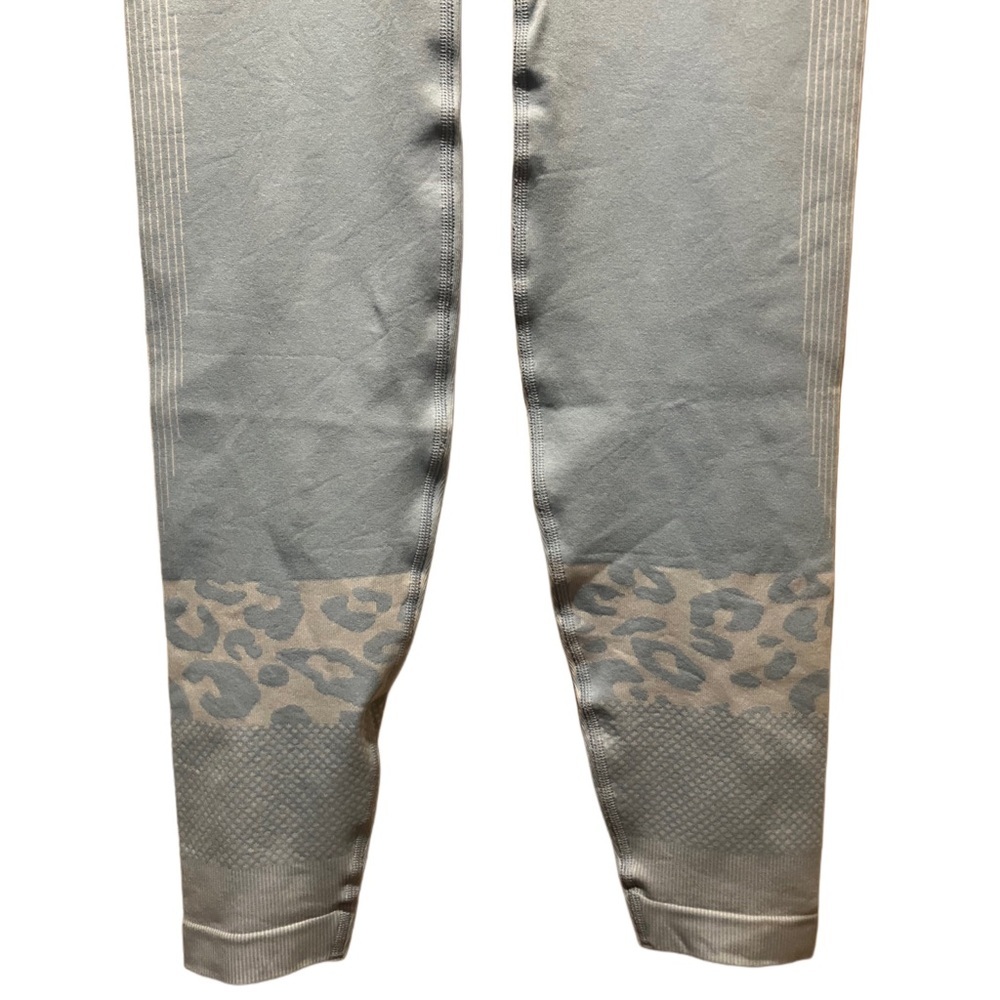 Sweaty Betty Light Blue Leggings - Picture 11 of 14